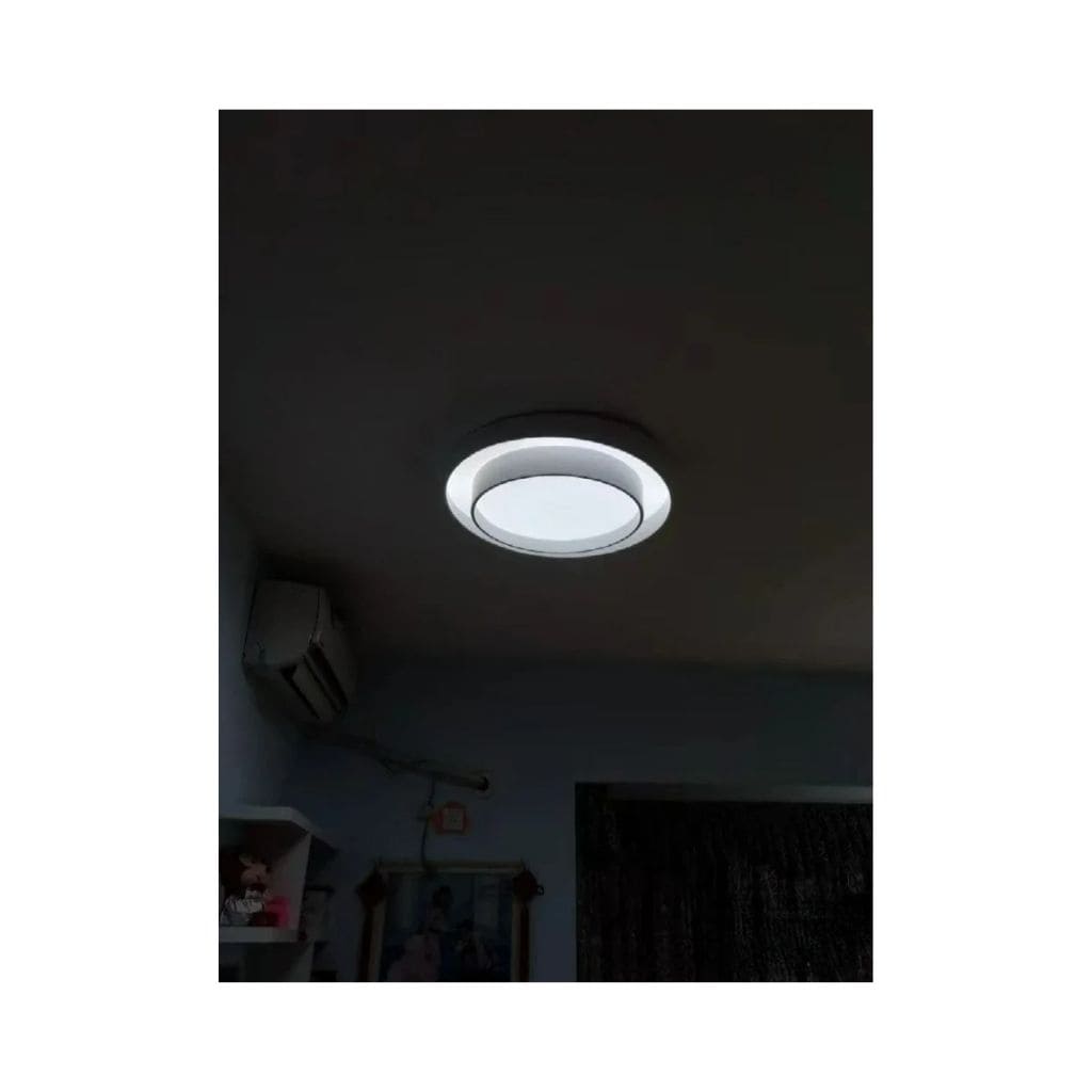 Plafonnier LED au Design Épuré